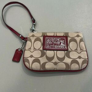 COACH Poppy Wristlet